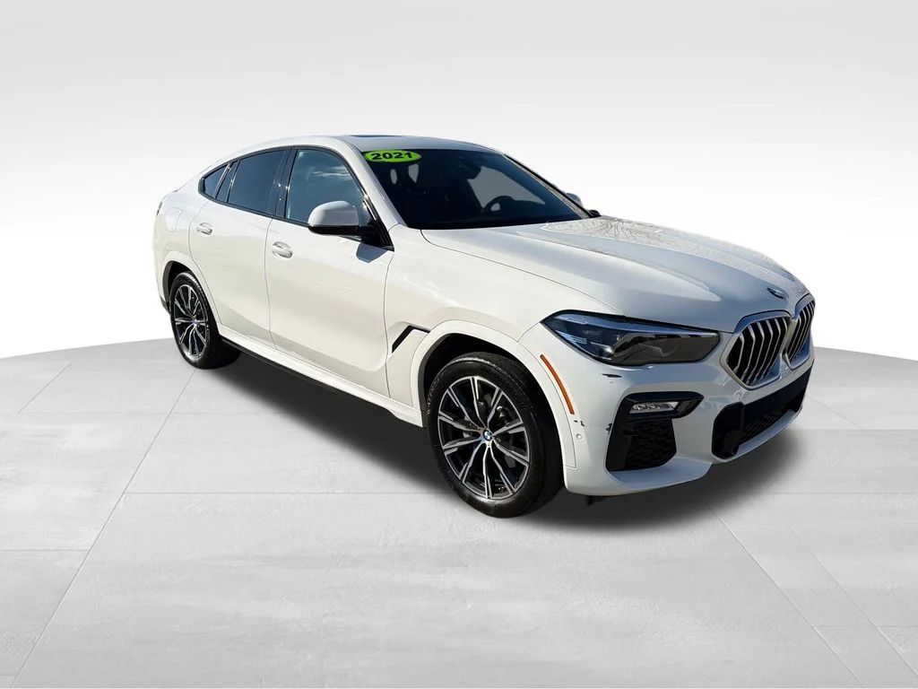 Used 2021 White BMW xDrive40i image 8