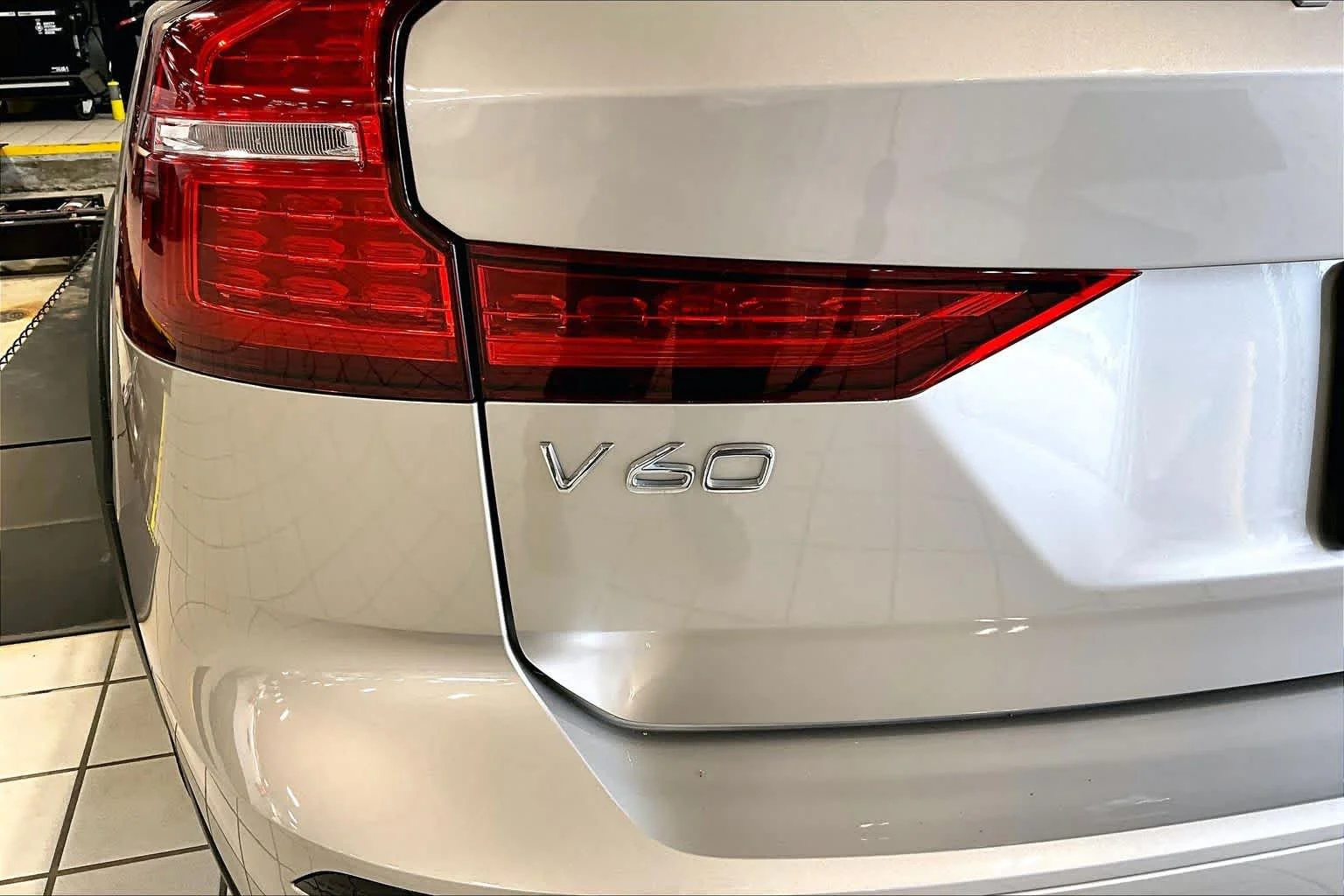 Certified Used 2026 Bright Dusk Volvo Plus image 31