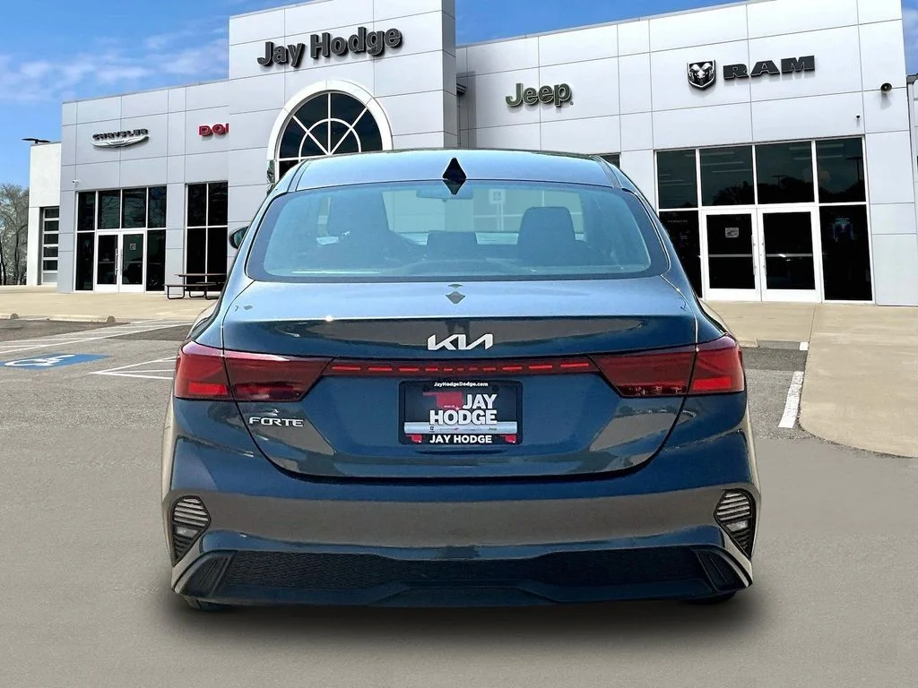 Used 2024 Gray Kia LXS image 6