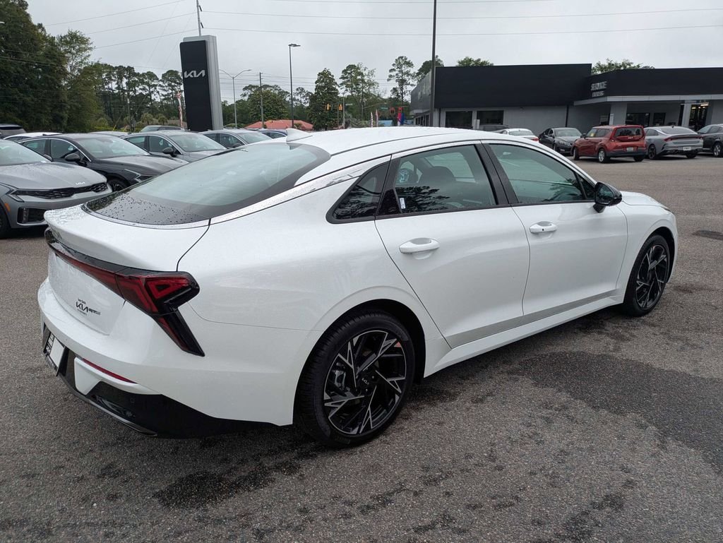 New 2026 Snow White Pearl Kia GT-Line FWD image 4