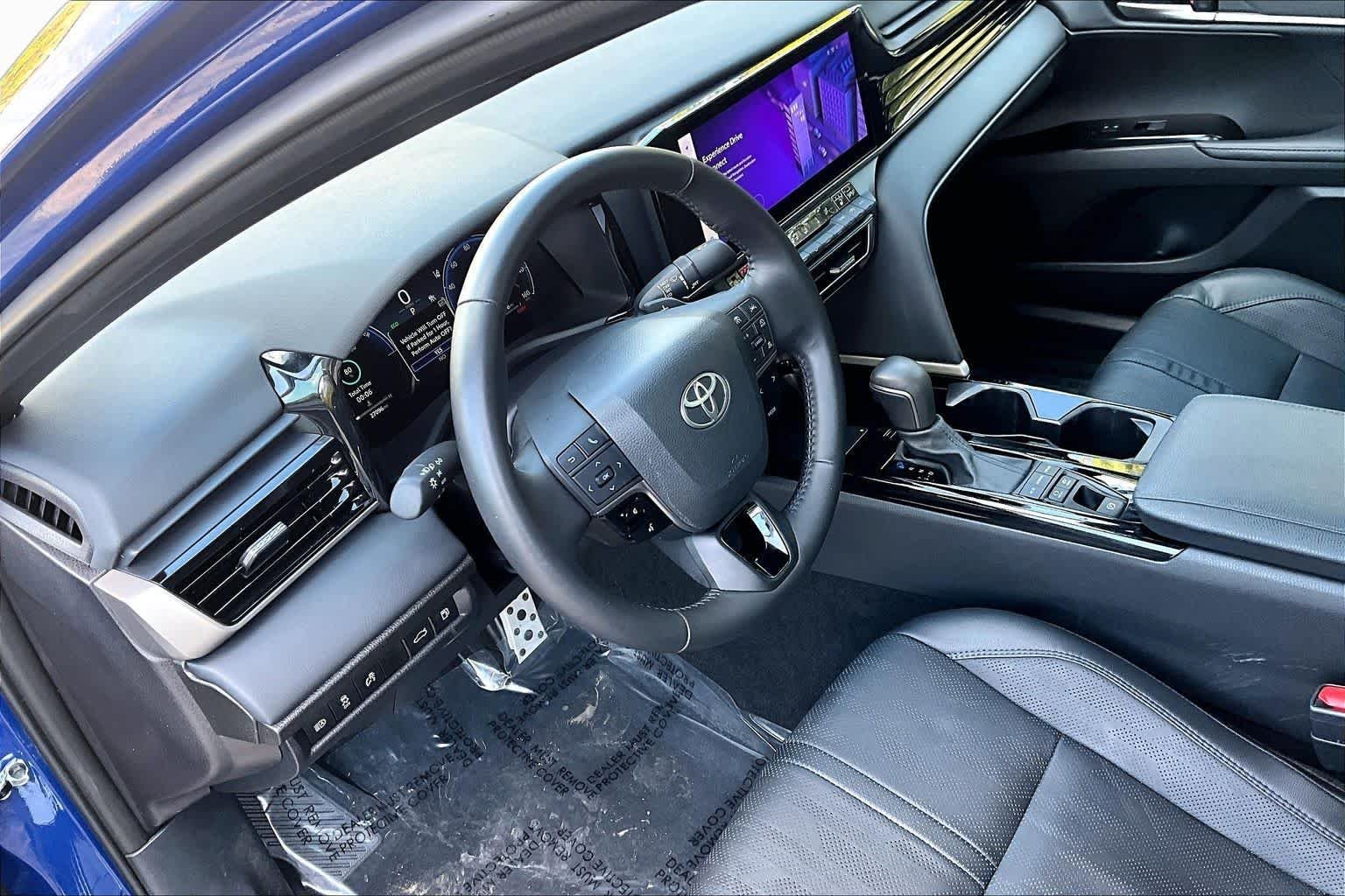 Used 2025 Reservoir Blue Toyota XSE image 18