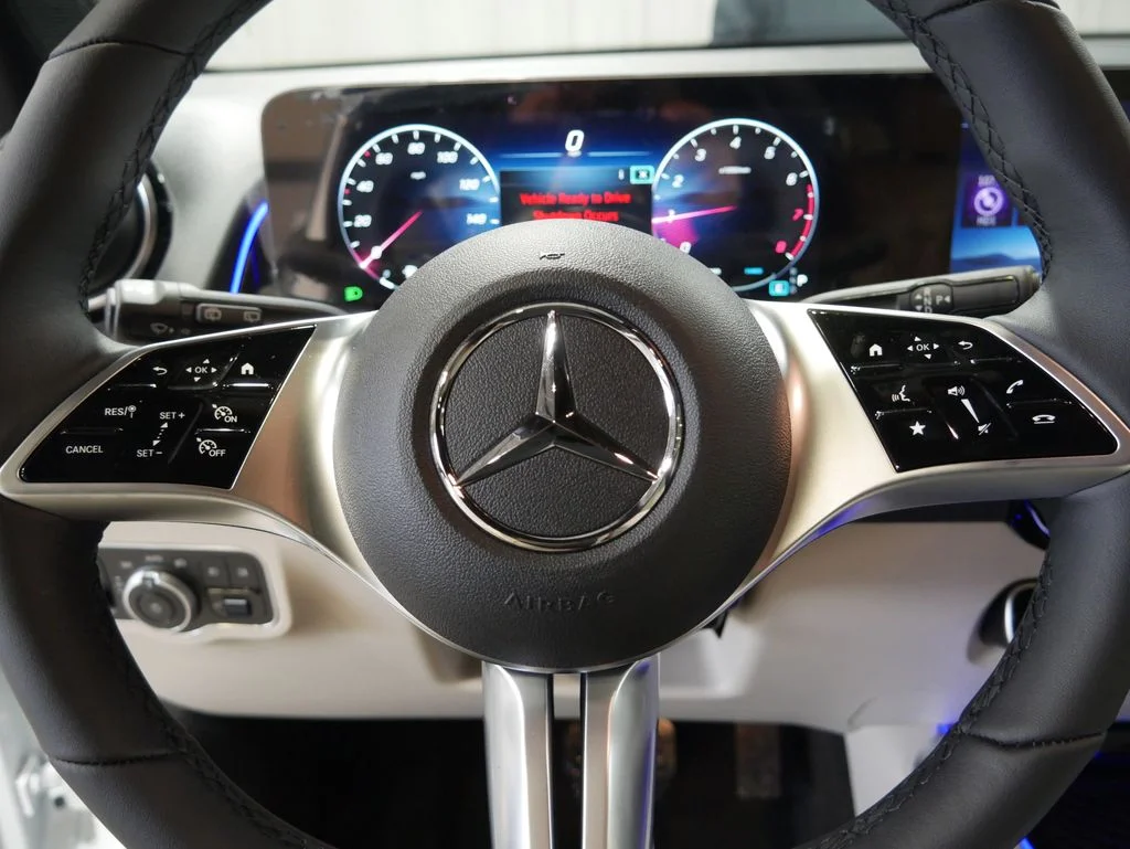 Certified Used 2026 Polar White Mercedes-Benz GLB 250 image 42