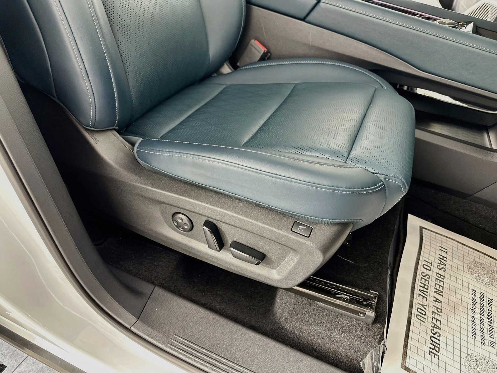 2025 Nissan Murano Platinum - Photo 36