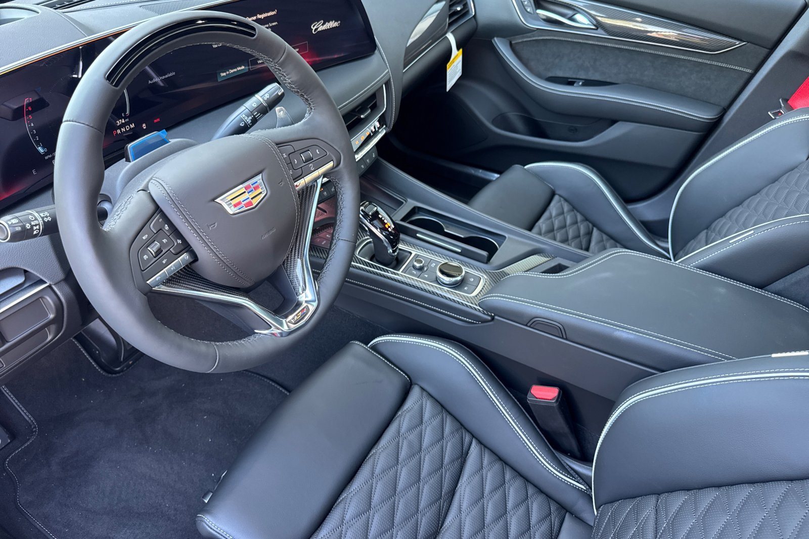 2026 Cadillac CT5 V-Series - Photo 10