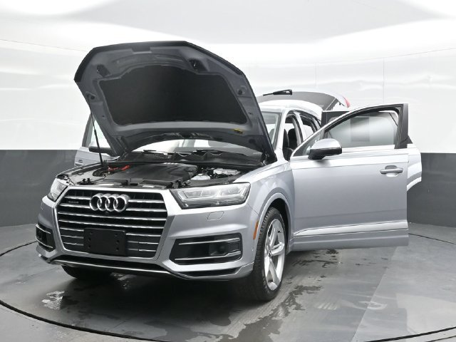 Used 2019 Silver Audi 55 Prestige image 30