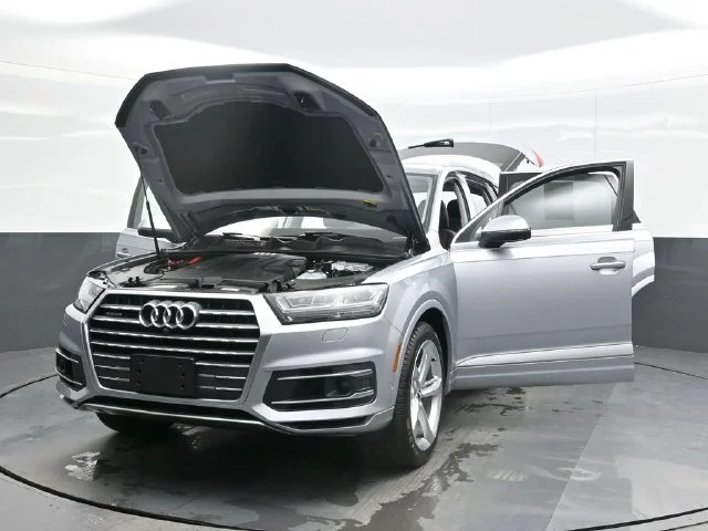 Used 2019 Silver Audi 55 Prestige image 30