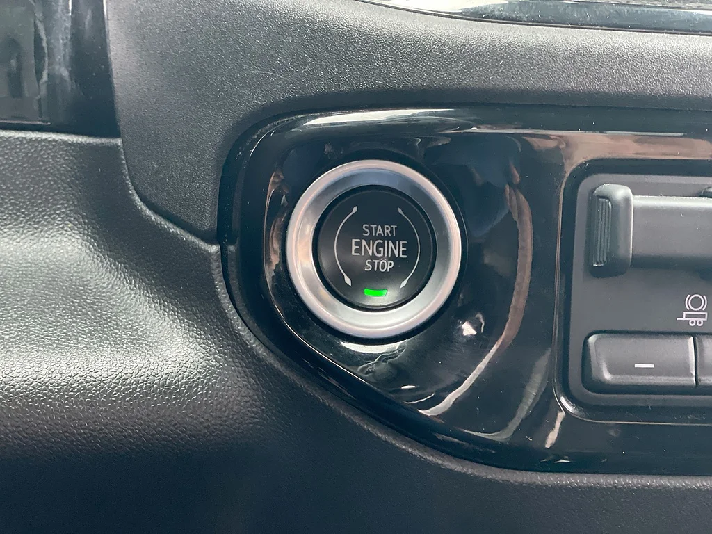 Used 2022 Summit White Chevrolet ZR2 image 17