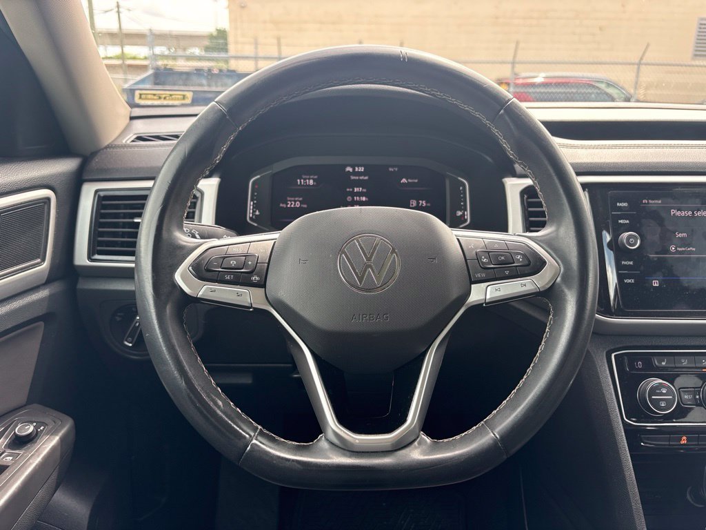 Used 2022 Gray Volkswagen 3.6L V6 SE w/Technology image 22