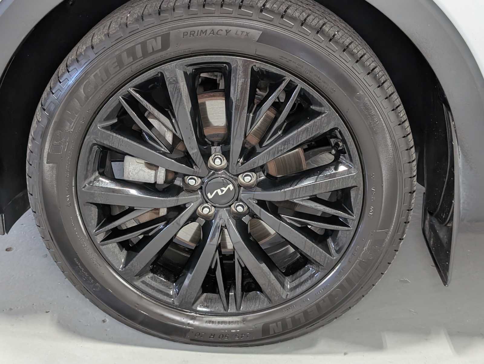 Used 2022 GLAC WHITE Kia SX image 3