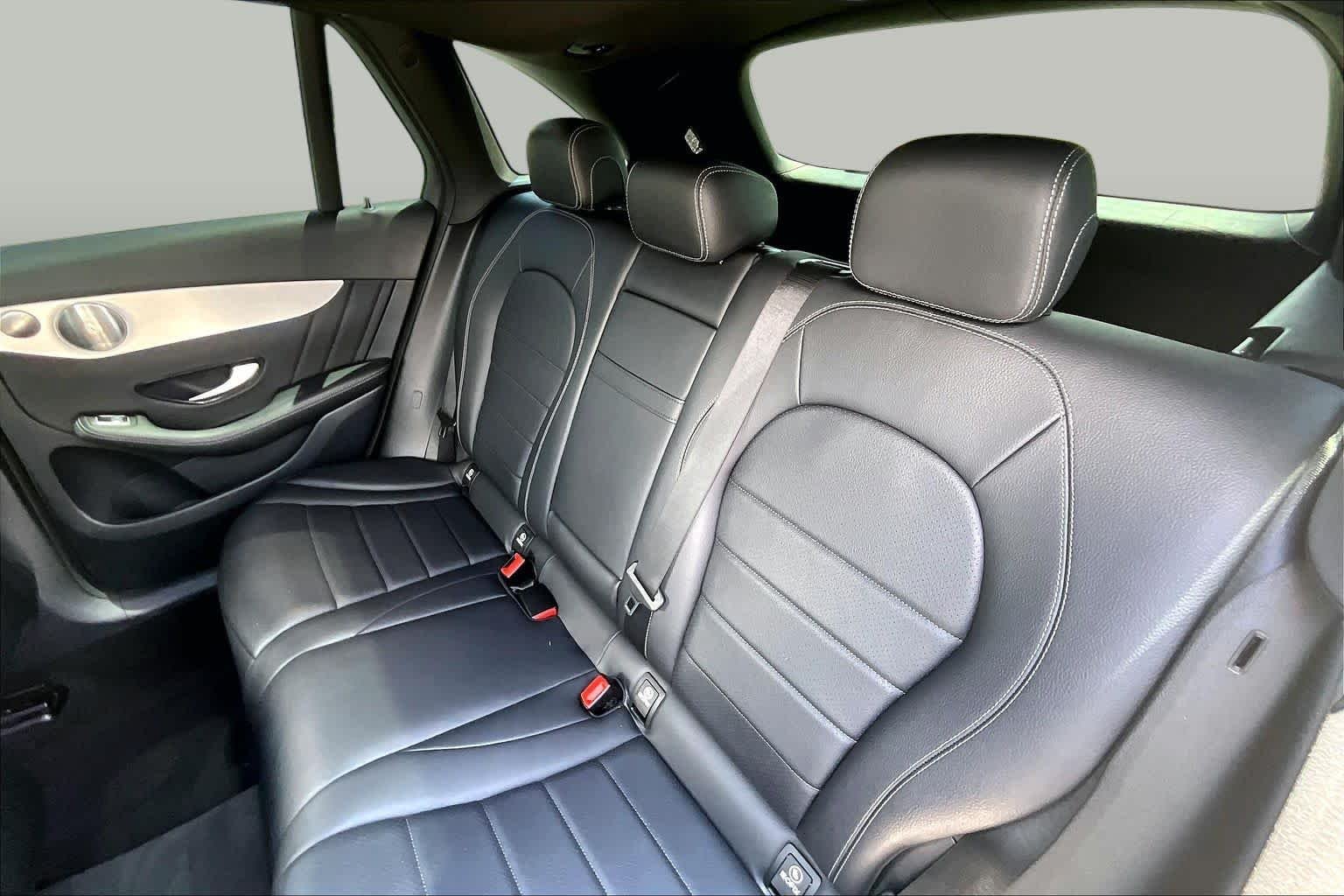 Used 2021 Black Mercedes-Benz GLC 300 image 21
