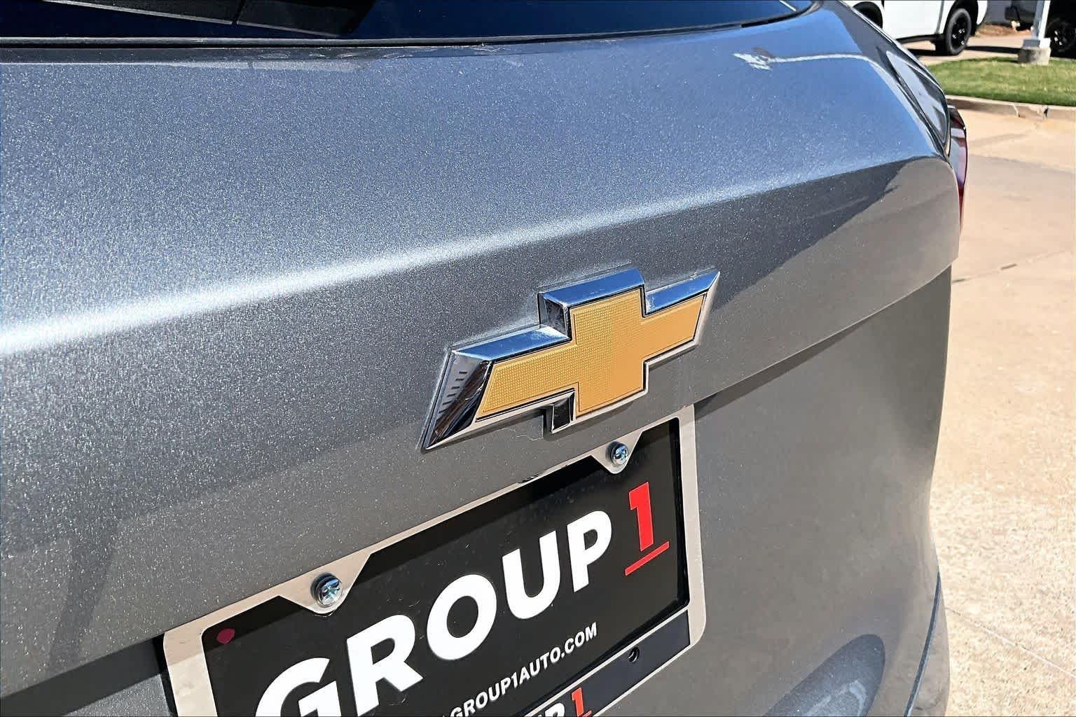 Used 2025 Sterling Gray Metallic Chevrolet LT image 28