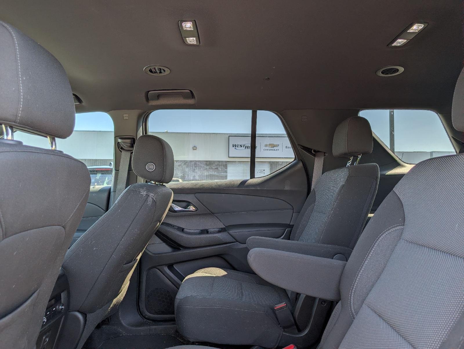 Used 2023 Summit White Chevrolet LT Cloth image 10