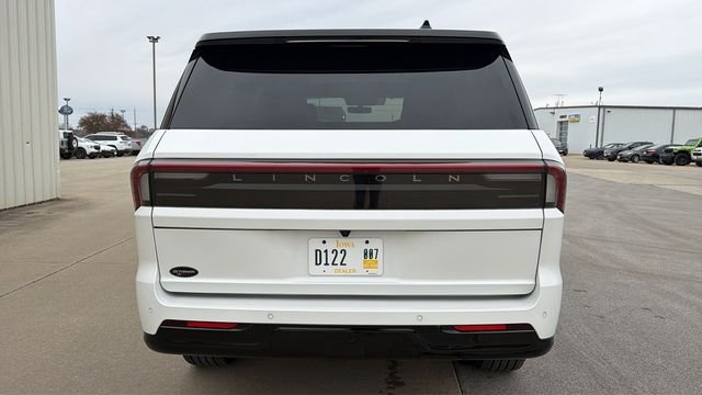 Used 2025 White Lincoln Black Label image 4