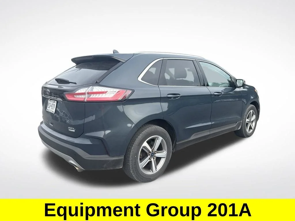 Used 2019 Green Ford SEL image 3