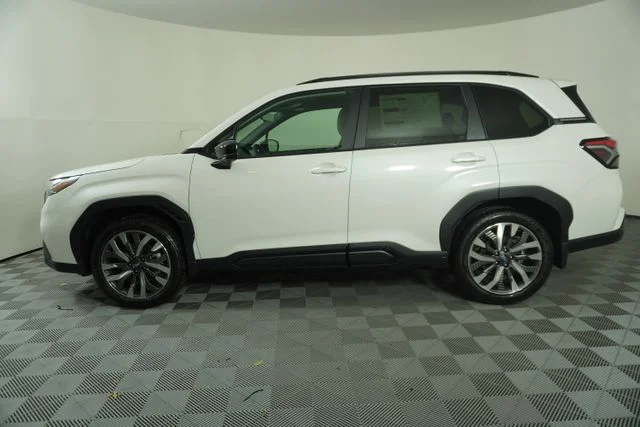 New 2026 CRYSTAL WHITE PEARL Subaru Touring image 4