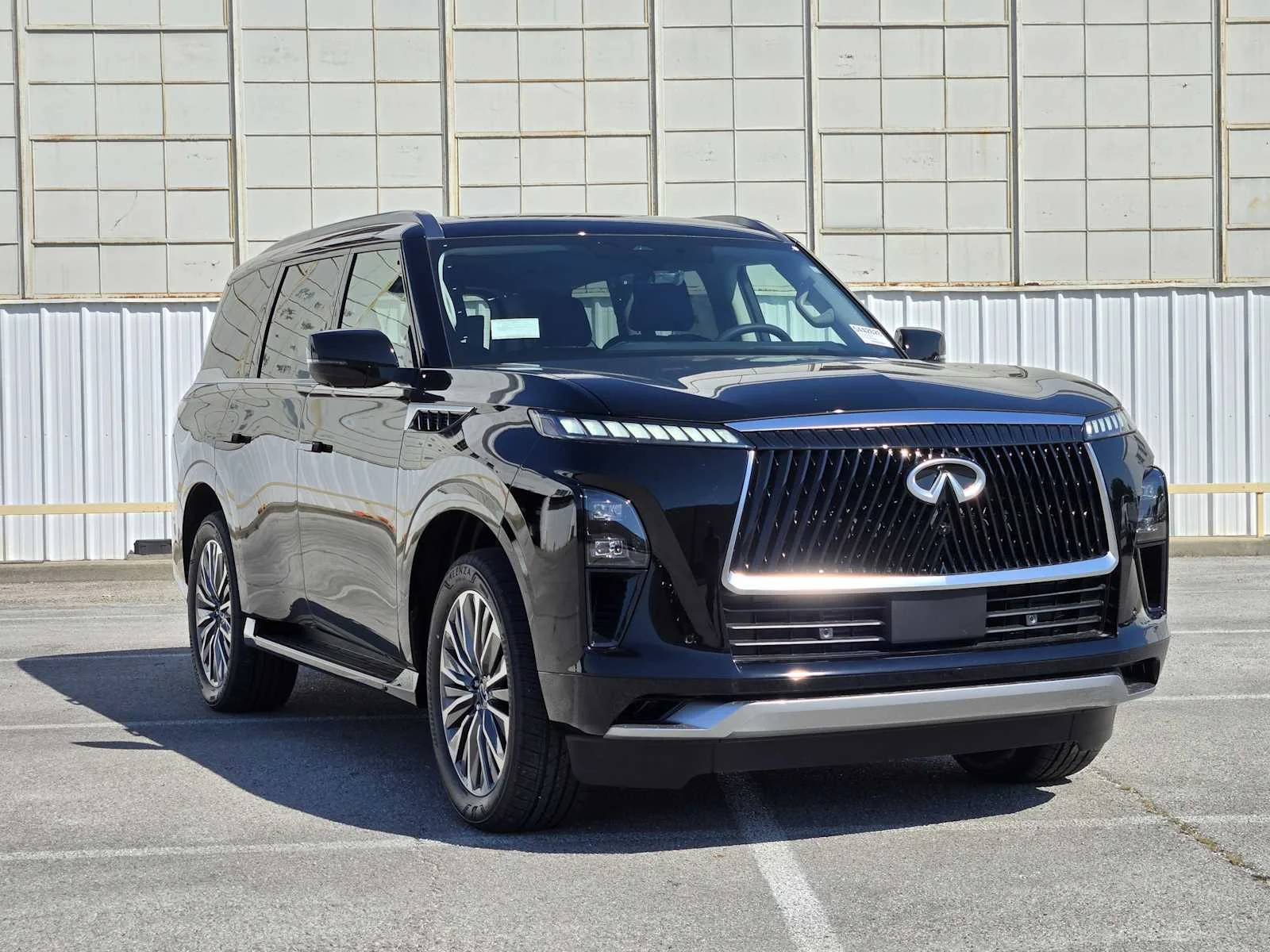 New 2026 BLACK OBSIDIAN INFINITI Luxe 2WD image 2