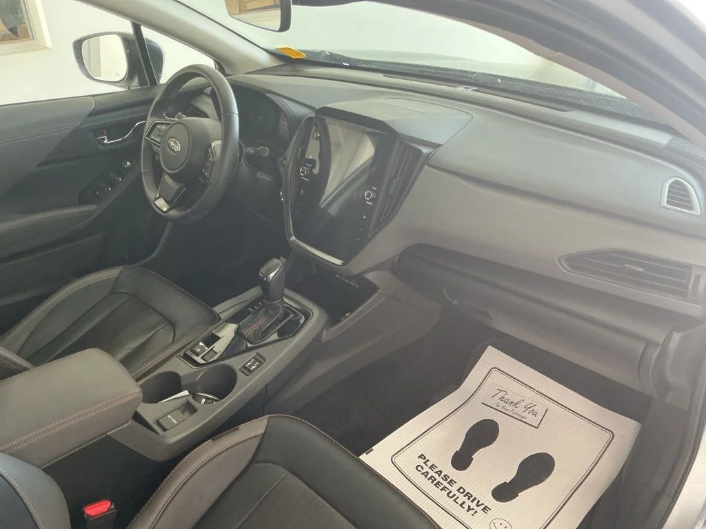 Used 2024 Ice Silver Metallic Subaru Limited image 32