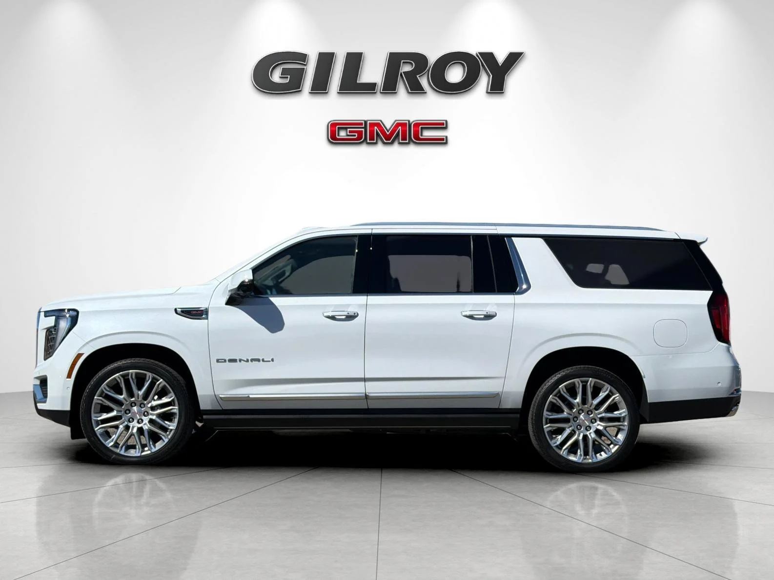 2026 GMC Yukon XL Denali - Photo 6