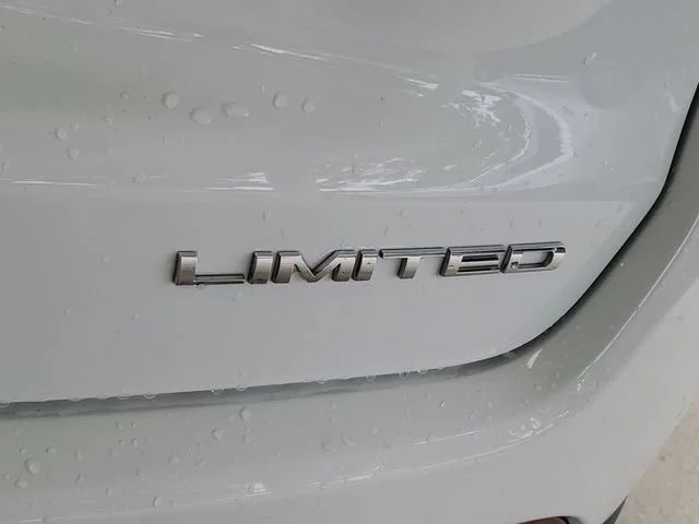 Used 2025 Bright White Cl Jeep Limited image 27