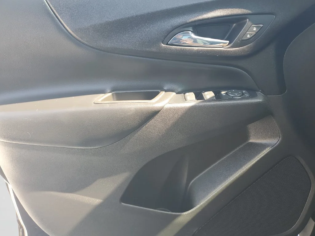 Used 2020 MOSAIC BLACK METALLIC Chevrolet LT image 18