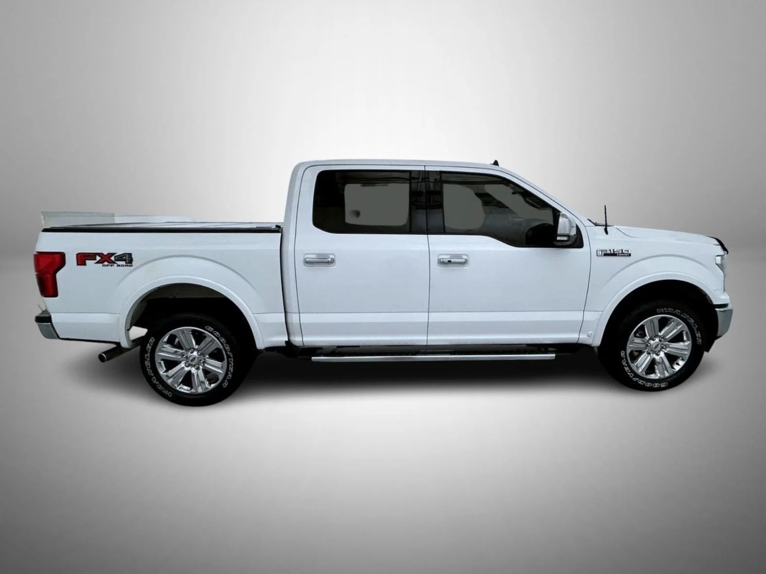 Used 2020 White Ford Lariat image 4