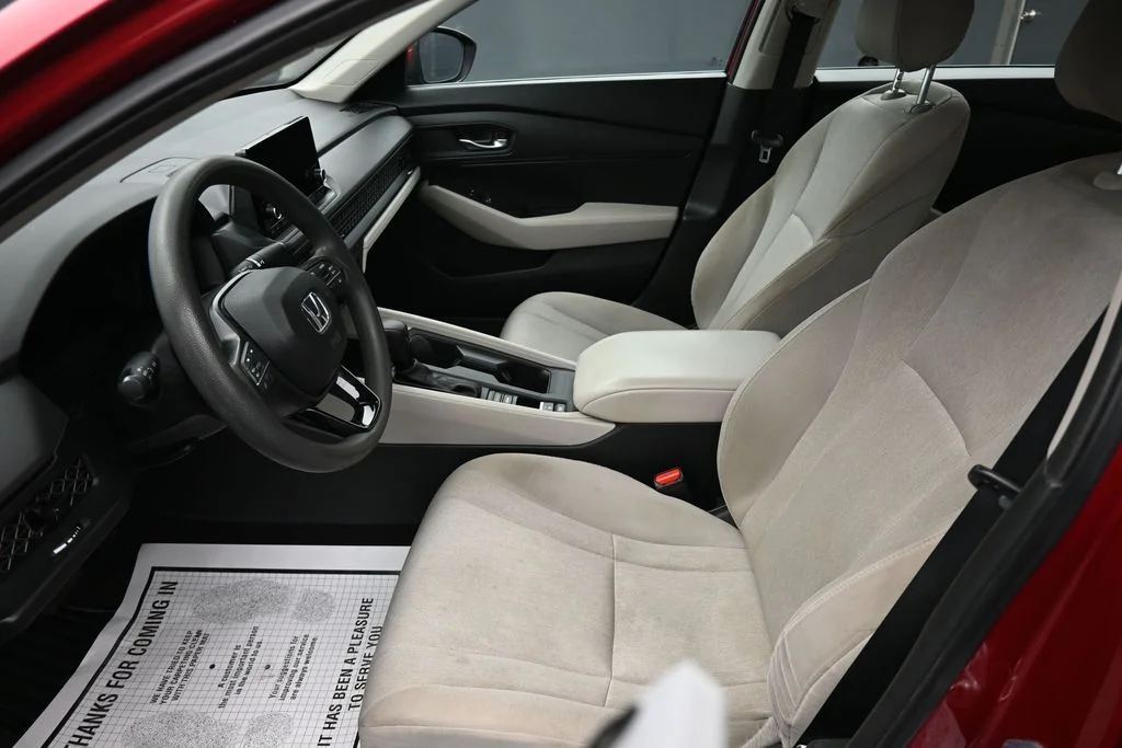 Used 2024  Honda LX image 11