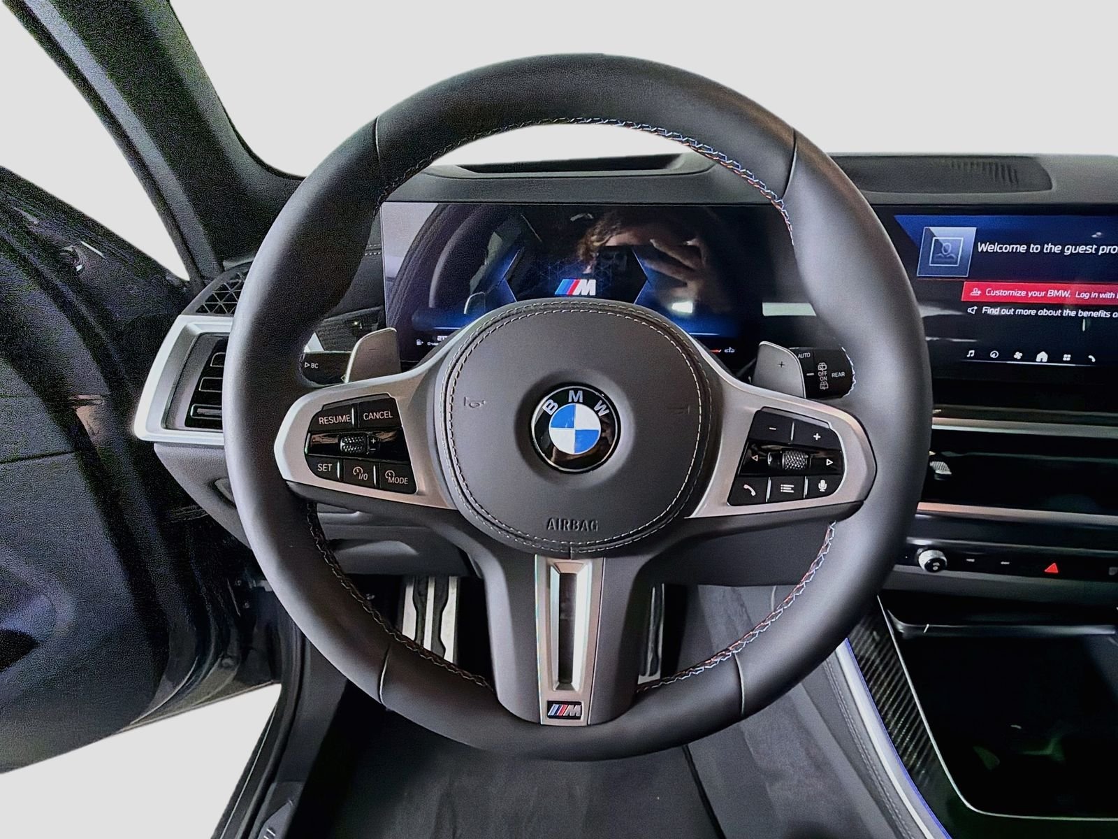 2026 BMW X5 M60i - Photo 11