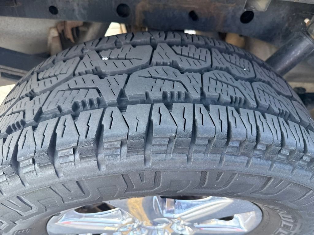 Used 2018 Gray Ford  image 4
