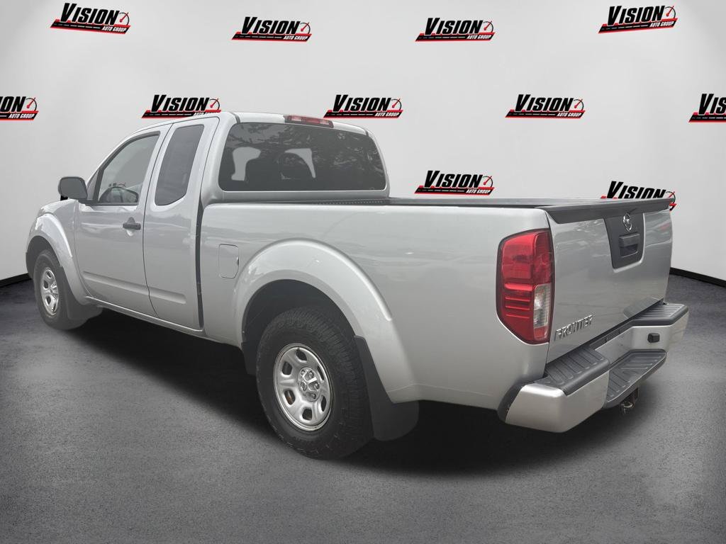 Used 2018 Silver Nissan S image 7