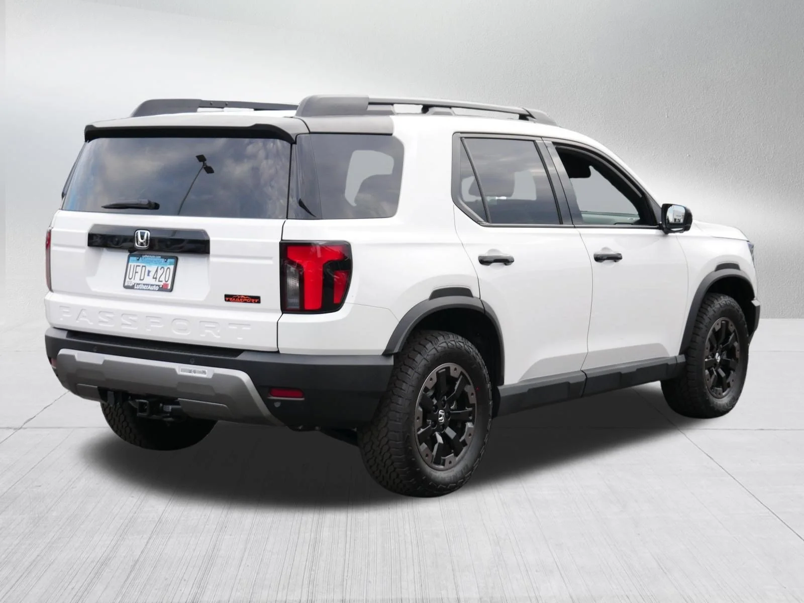 Certified Used 2026 Platinum White Pearl Honda TrailSport Elite image 44