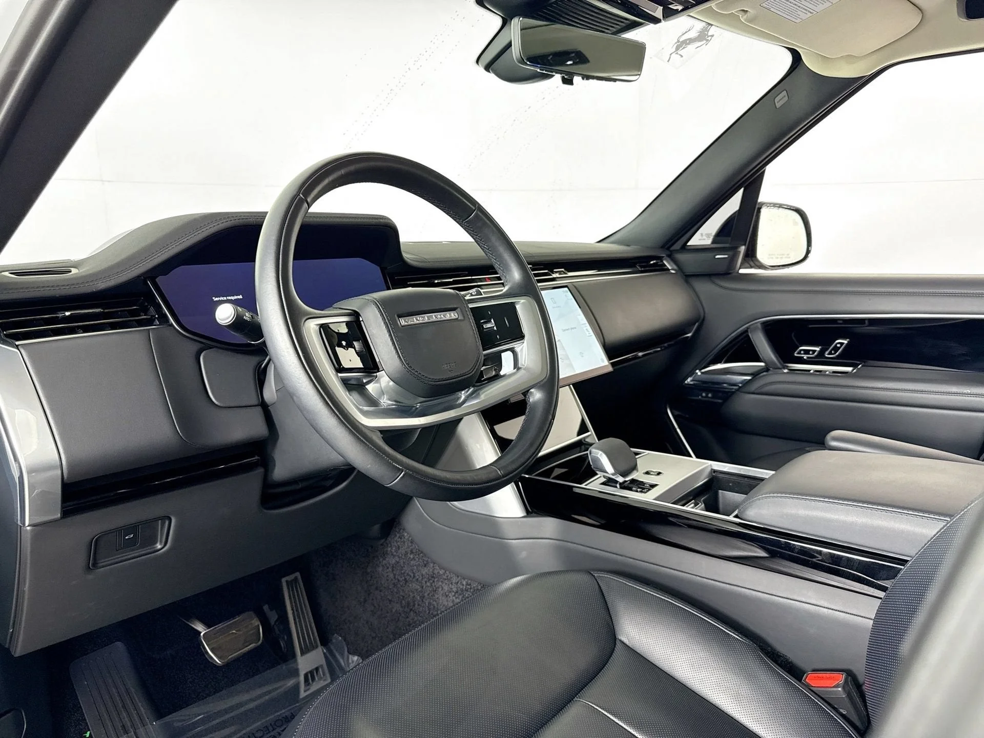 Used 2024 Fuji White Land Rover SE W/REAR DVD image 20