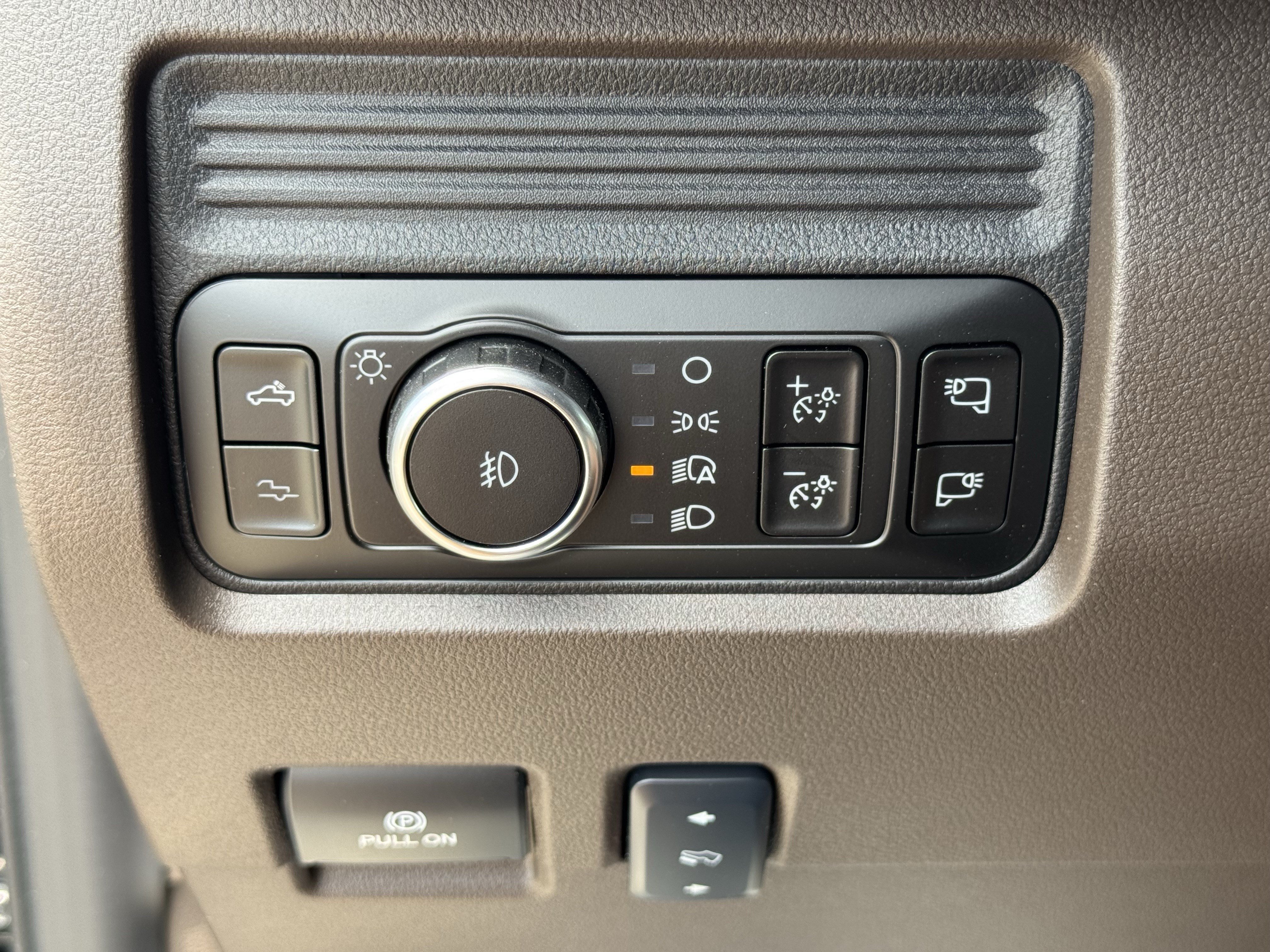 New 2026 Agate Black Metallic Ford King Ranch image 17
