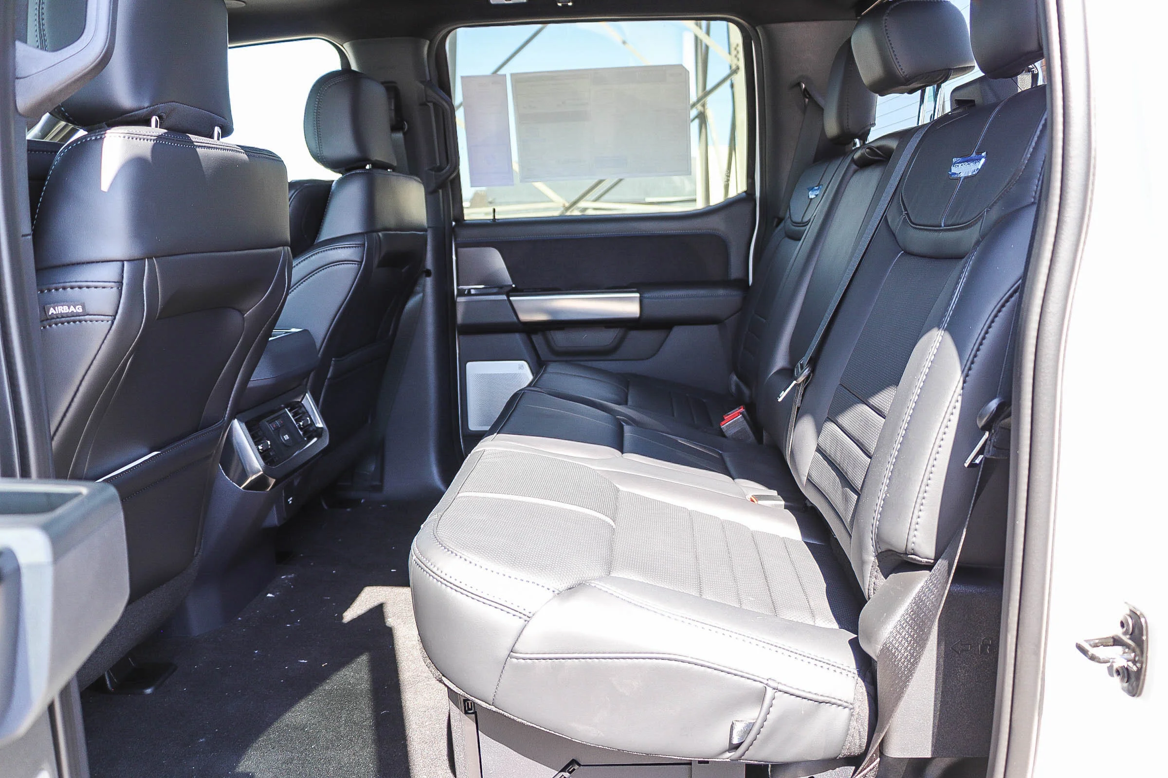 New 2026 Star White Metallic Tri-Coat Ford F-350® Platinum® image 21