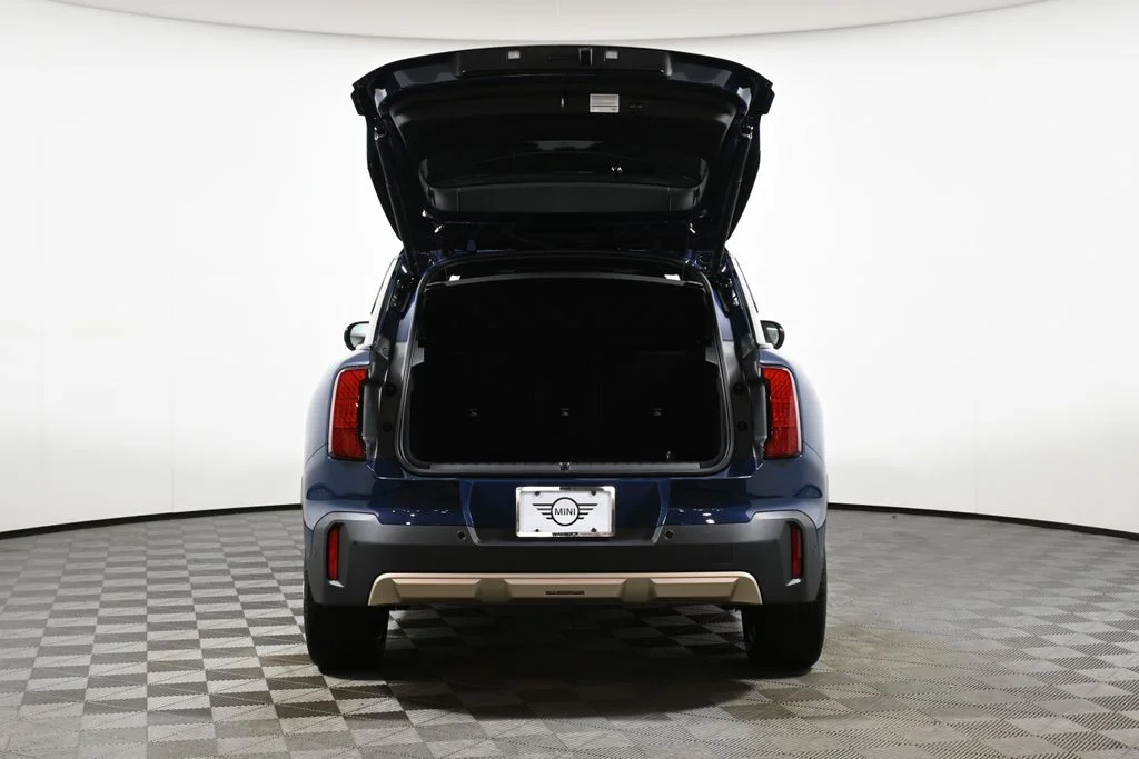 Certified Used 2025 Blue MINI Signature Plus image 26