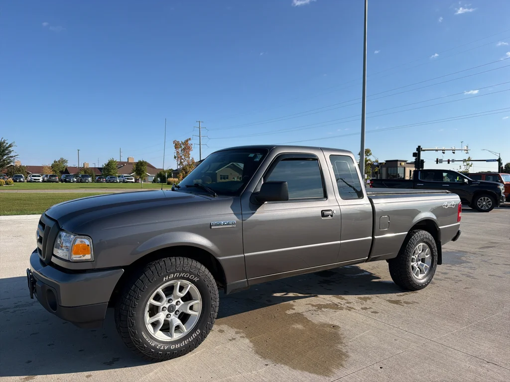 Used 2011 Dark Shadow Gray Metallic Ford XLT image 2