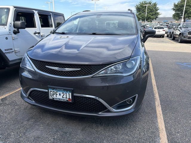 Used 2020 Chrysler Pacifica Touring L Plus with VIN 2C4RC1EG6LR118512 for sale in Shakopee, Minnesota