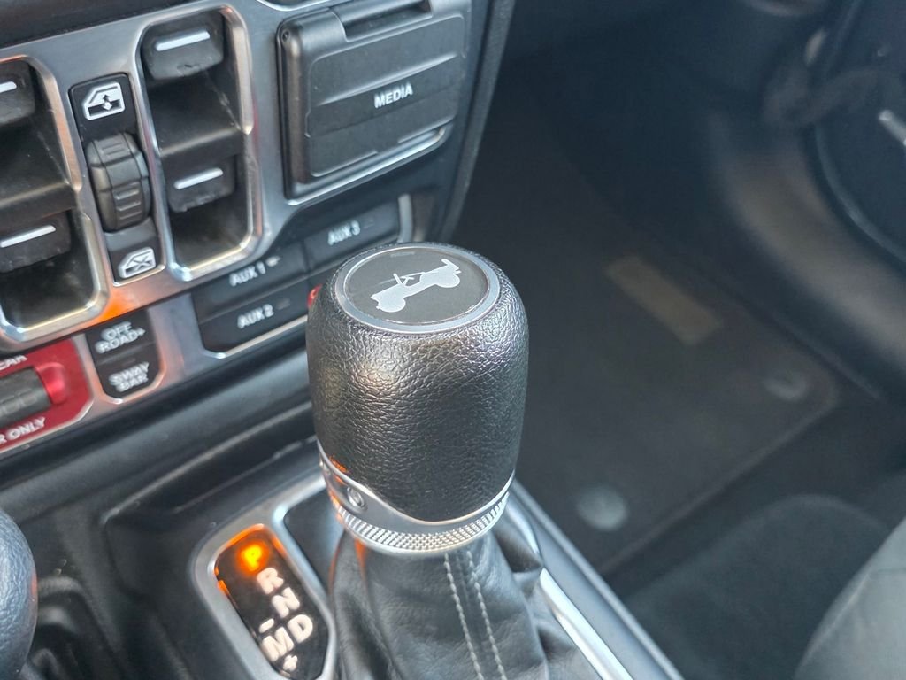 Used 2024 Gray Jeep Rubicon 4xe image 32