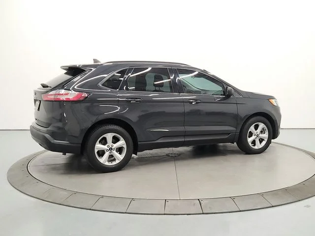Used 2021 Gray Ford SE image 8