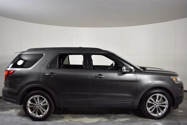 Used 2019 Gray Ford XLT image 8