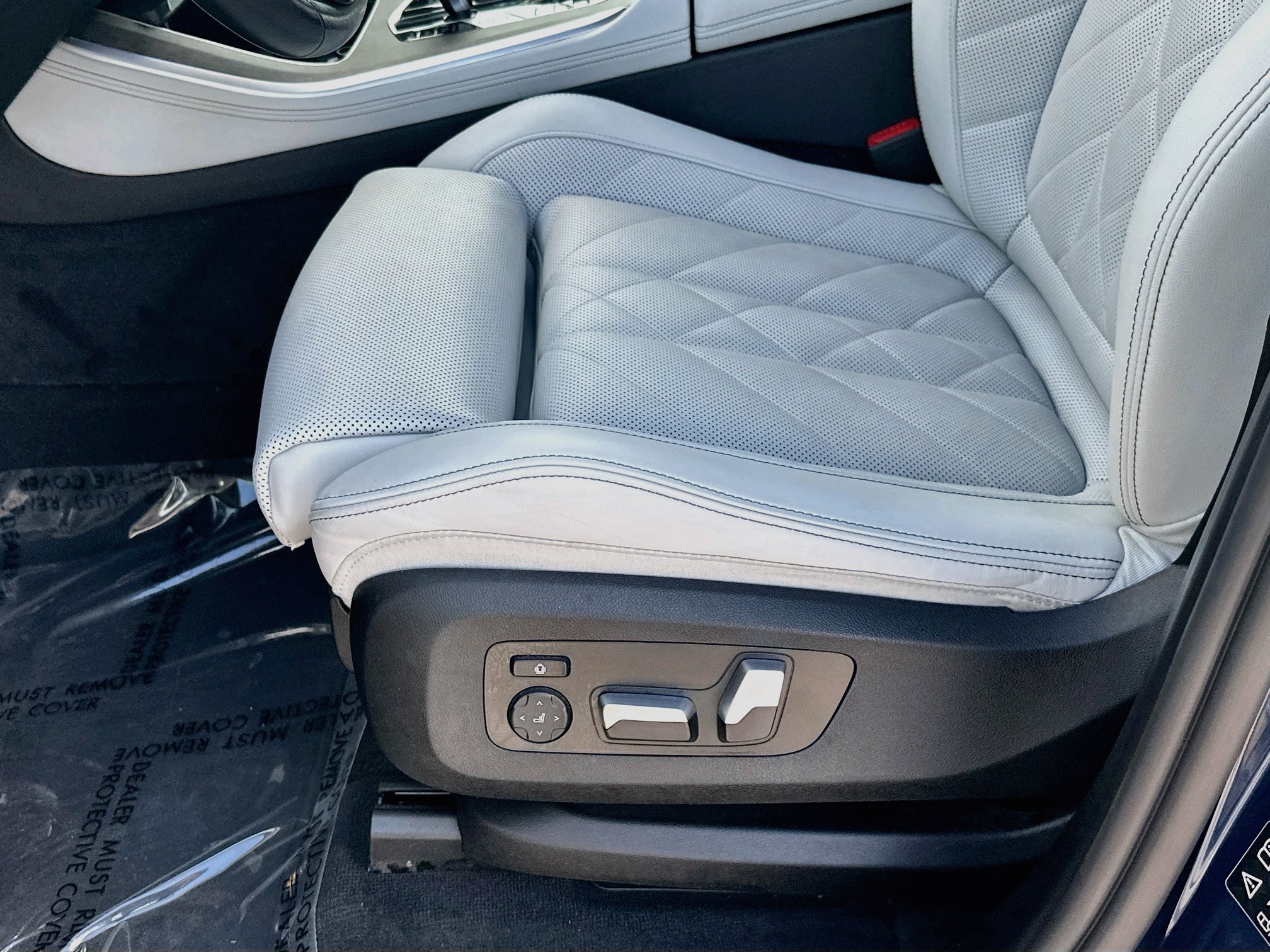 Used 2023 Phytonic Blue Metallic BMW xDrive40i image 19