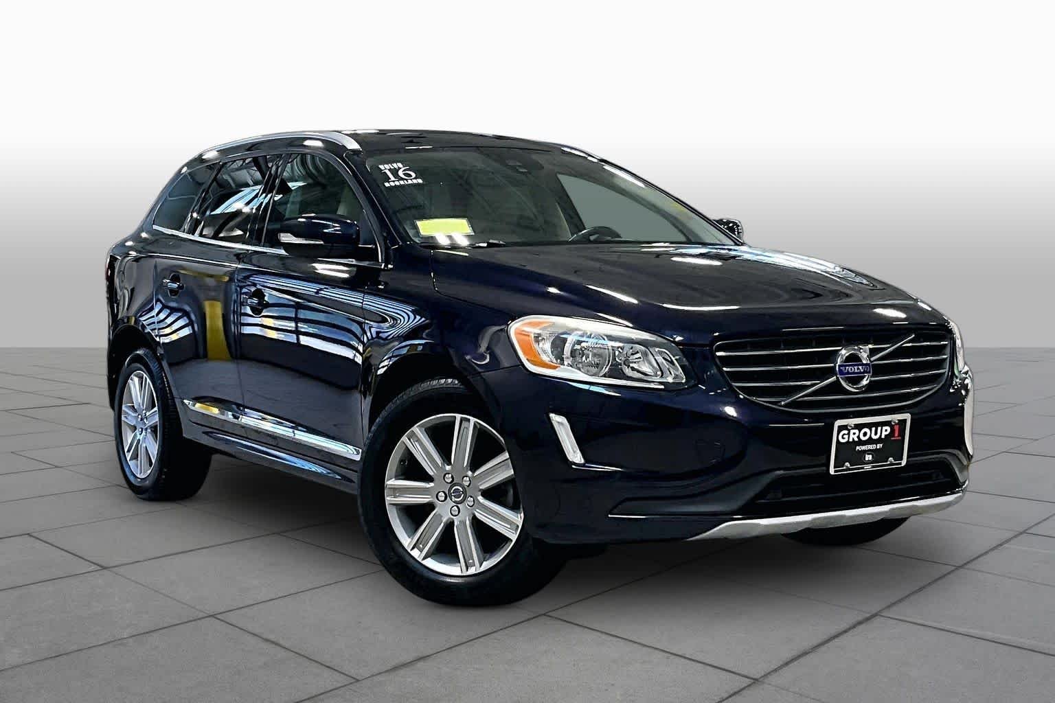 Used 2016 Magic Blue Metallic Volvo T6 Drive-E image 3