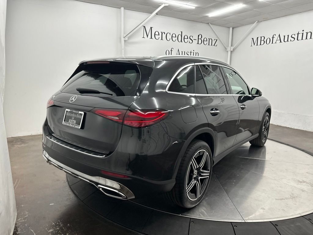 New 2027 Graphite Grey Metallic Mercedes-Benz GLC 300 image 7