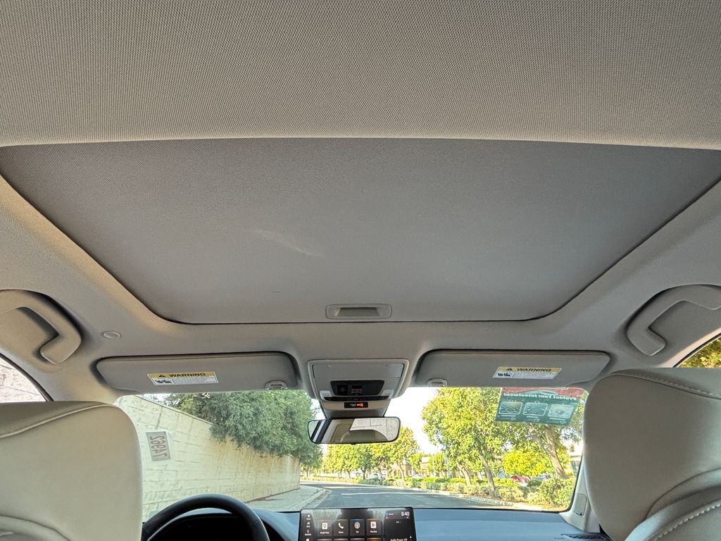 New 2026 Platinum White Pearl Honda Touring image 21
