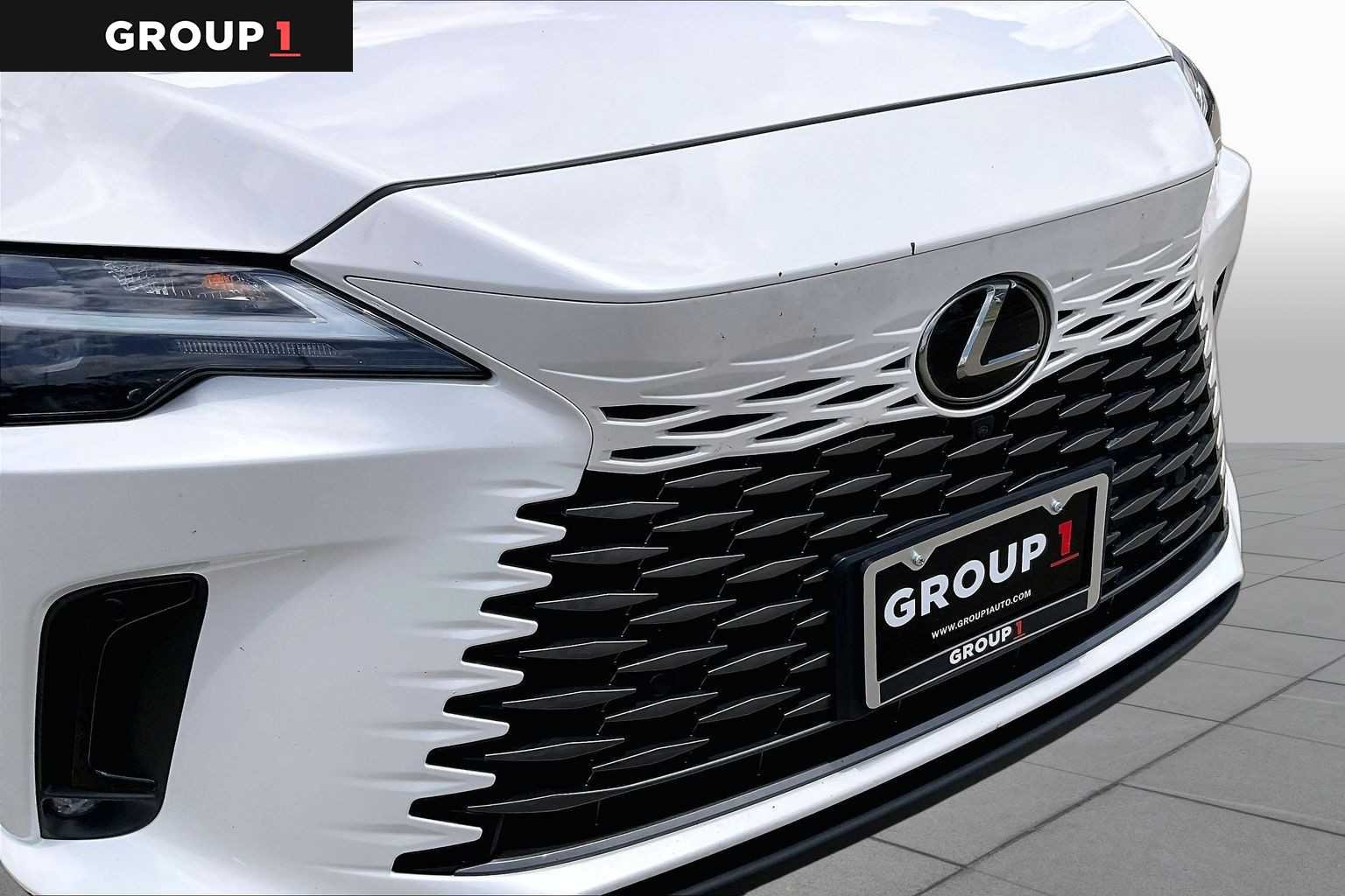 Used 2024 Eminent White Pearl Lexus Premium Plus image 27