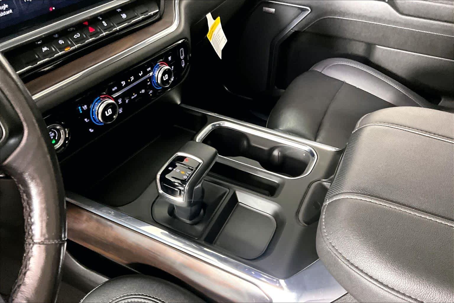 Used 2023 Onyx Black GMC SLT image 16