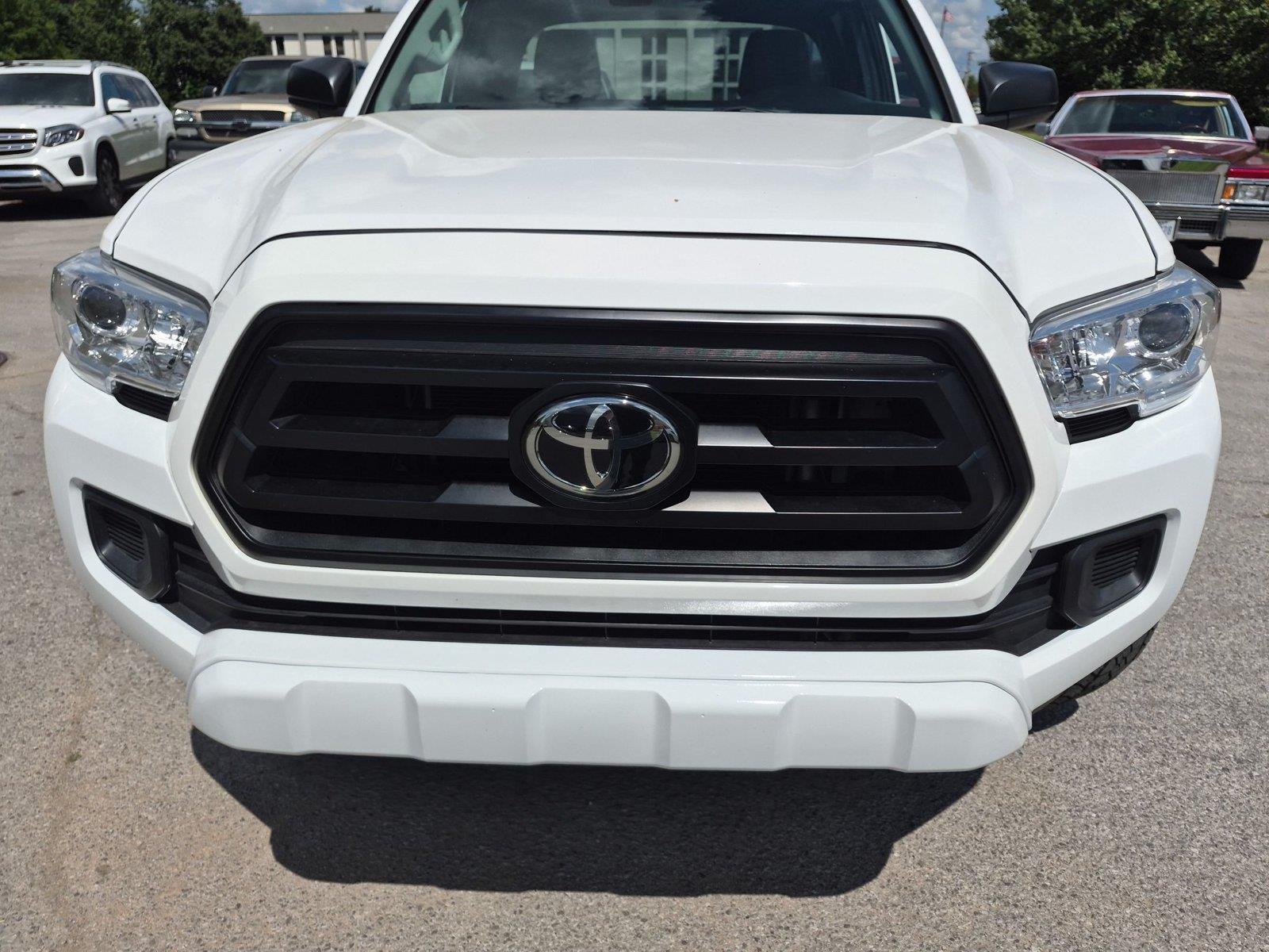 Used 2022 White Toyota SR image 14