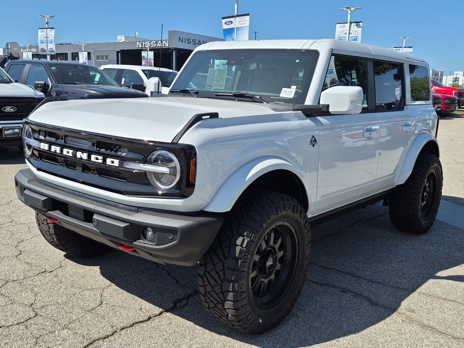 New 2025 White Ford Outer Banks image 3