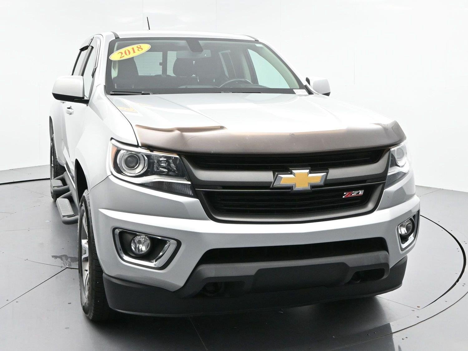 Used 2018 SILVER ICE METALLIC Chevrolet 4WD Z71 image 2