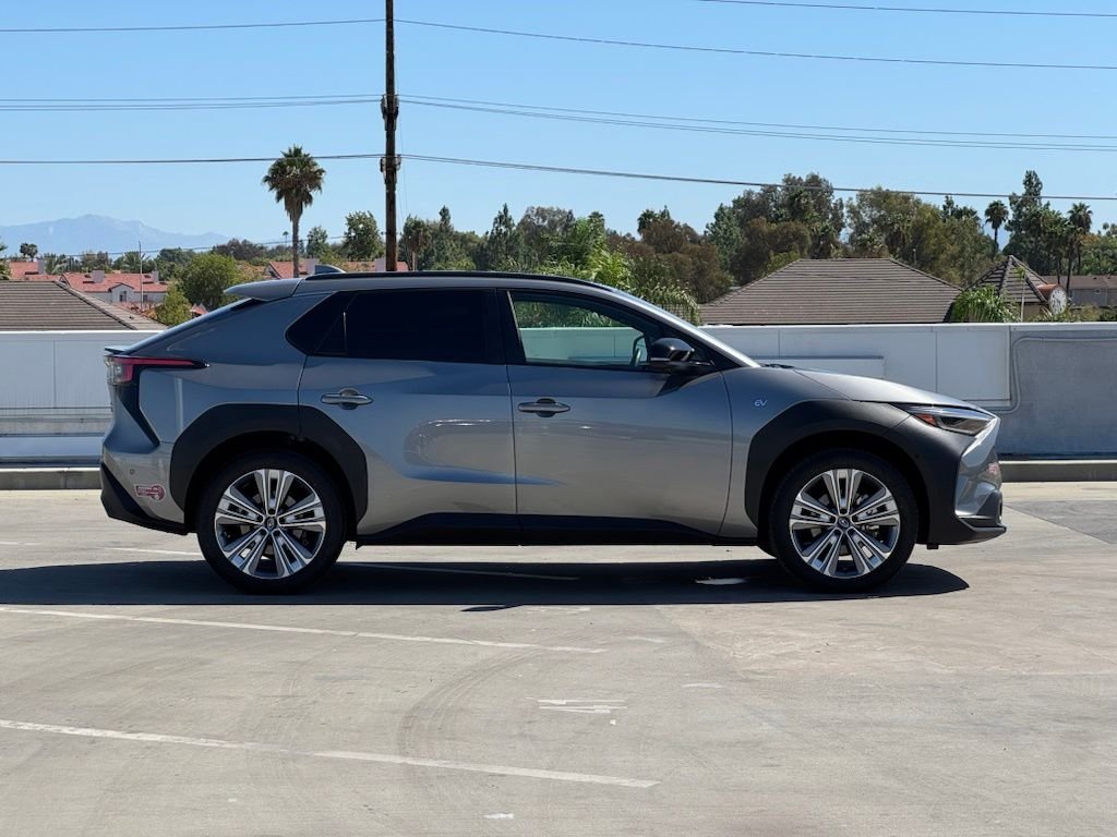 Certified Used 2023 Carbon Subaru Limited image 29