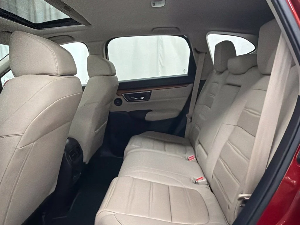 Used 2018 Red Honda EX-L image 22